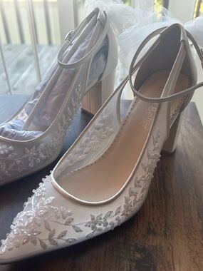 Bella Belle Bridal Ivory Lace Heel Pumps w/ Removable Ankle Strap (Easton style)